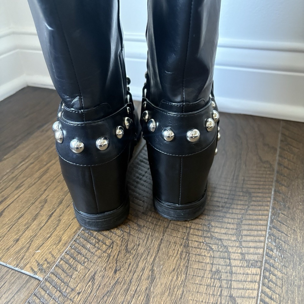 Jessica Simpson Black Milley Studded Moto Boots Silver Harness Hidden Wedge Sz11 - Picture 5 of 10